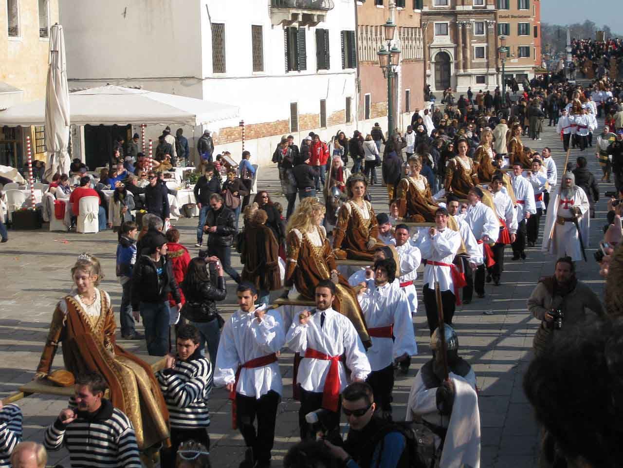 Carnevale-di-Venezia-2011-Festa-delle-Marie