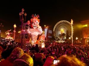 Corso illuminato Carnevale Nizza